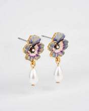 Load image into Gallery viewer, Pansy Pearl Earrings
