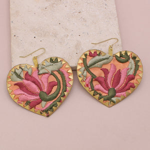 Pink Embroidered Crimped Set Heart Earrings