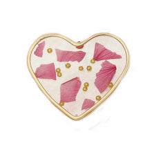 Load image into Gallery viewer, Dried Flower Heart Stud Earrings
