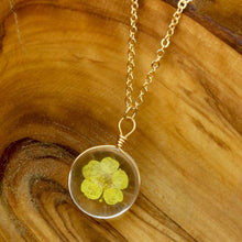 Load image into Gallery viewer, Yellow Dried Flower Necklace
